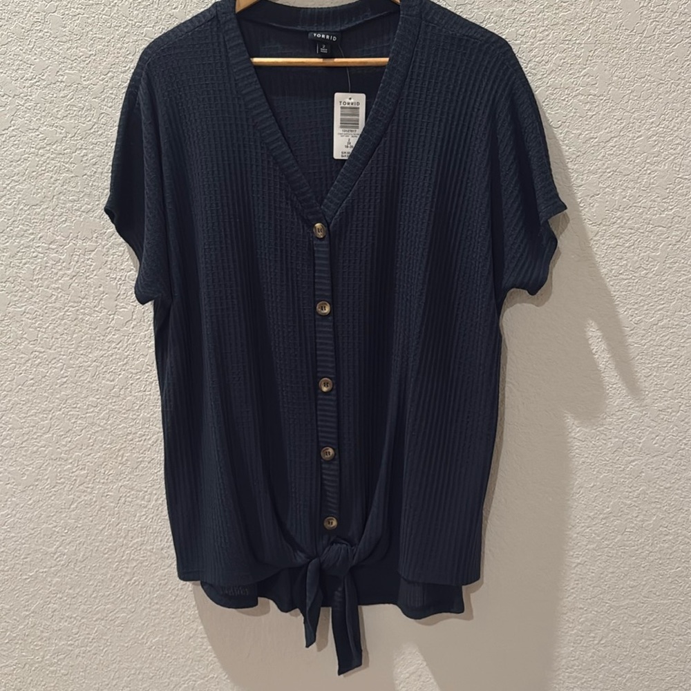 Torrid Navy Blue V Neck Front Tie Waffle Shirt NWT Torrid size 2